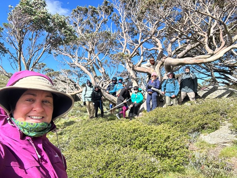Snowy Mountains – Jan 2024 - 10.10 | Park Trek Our guide Lorinda with happy guests in Mount Kosciuszko National Park