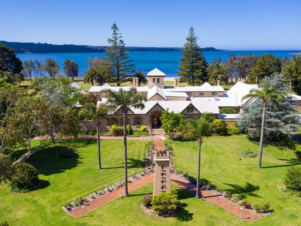 Cover Photo | Park Trek Seahorse Inn